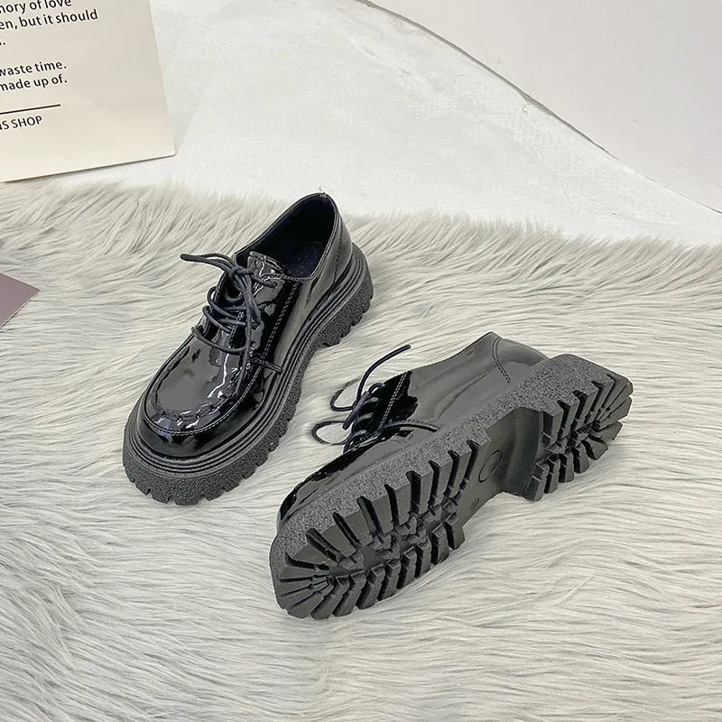 Boone - Thick-Soled Lace-Up Winter Shoes by The Nevermore