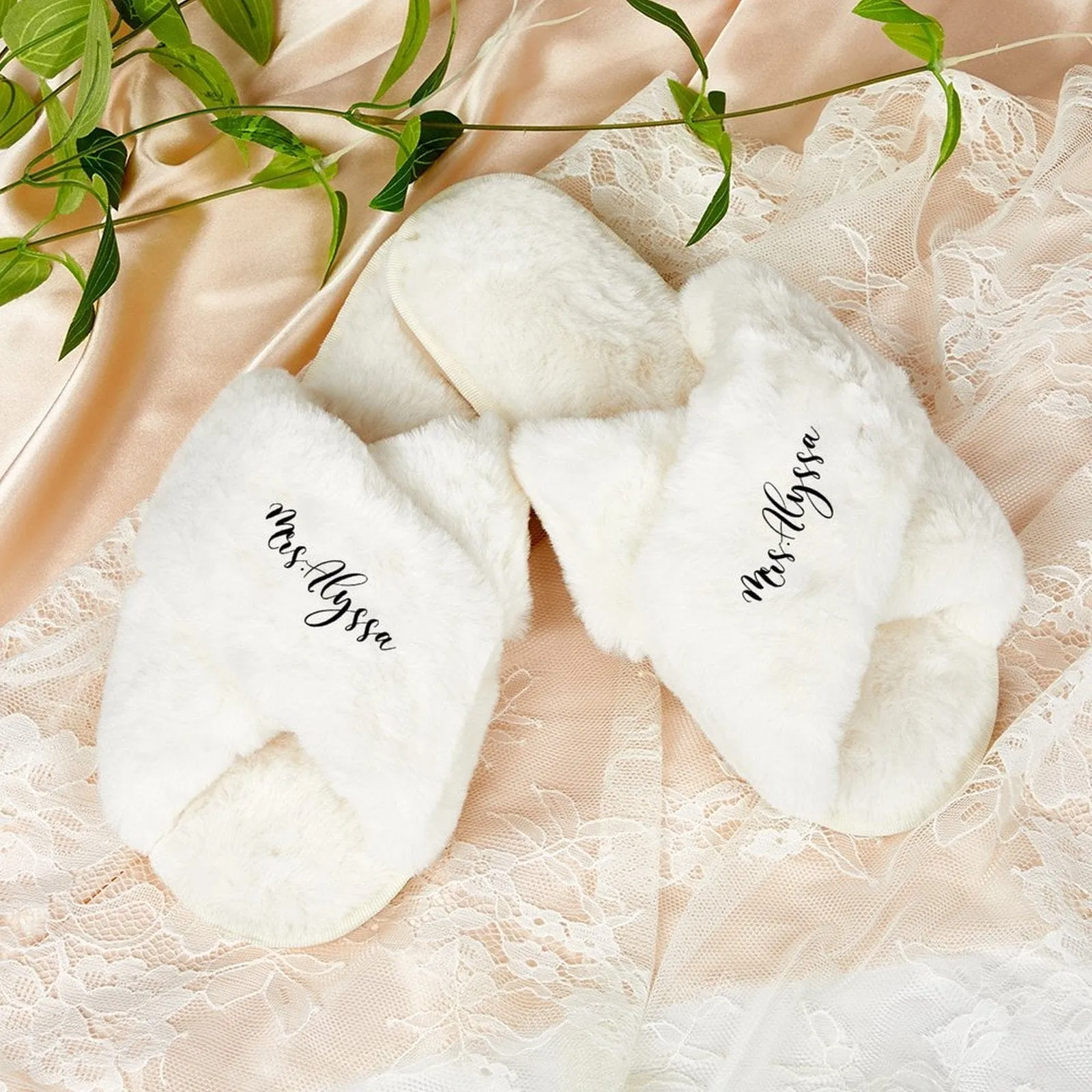 Custom Name Bridesmaid Slippers Fluffy Bridal Slippers Fuzzy Cross Band House Slide Shoes