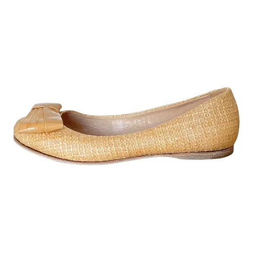 FENDI Beige Raffia Woven Patent Leather Bow Detail Ballet Flats, Size 36.5