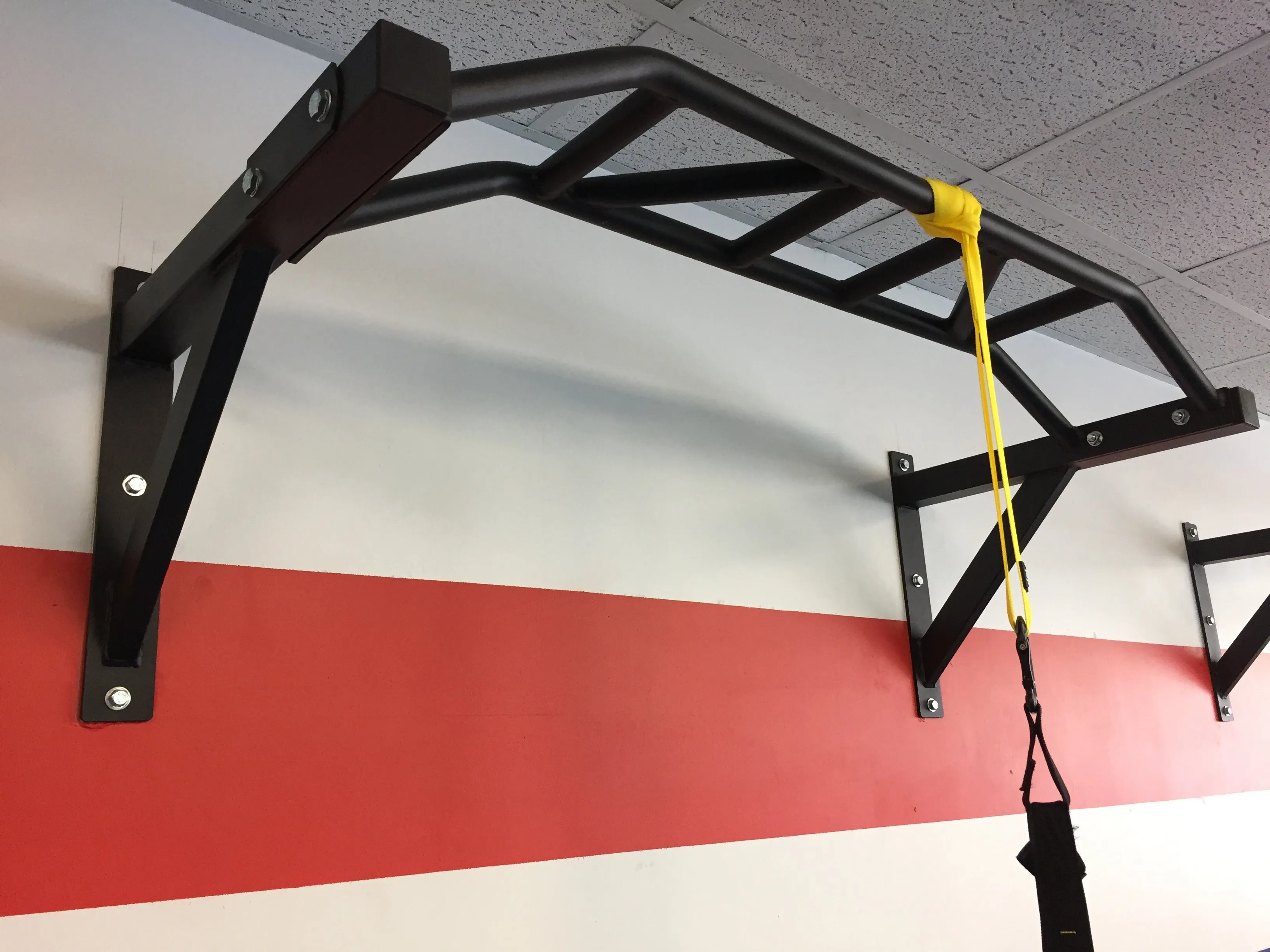 Gronk Fitness Multi-Grip Wall Mounted Pull-Up Bar - USED