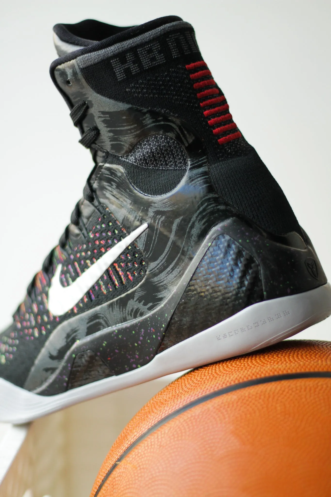 KOBE IX ELITE PROTRO "BLACK/METALLIC SILVER-BRIGHT CRIMSON"