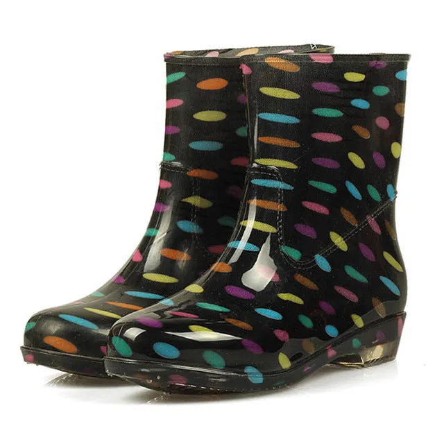 Low-heel ankle rain boots