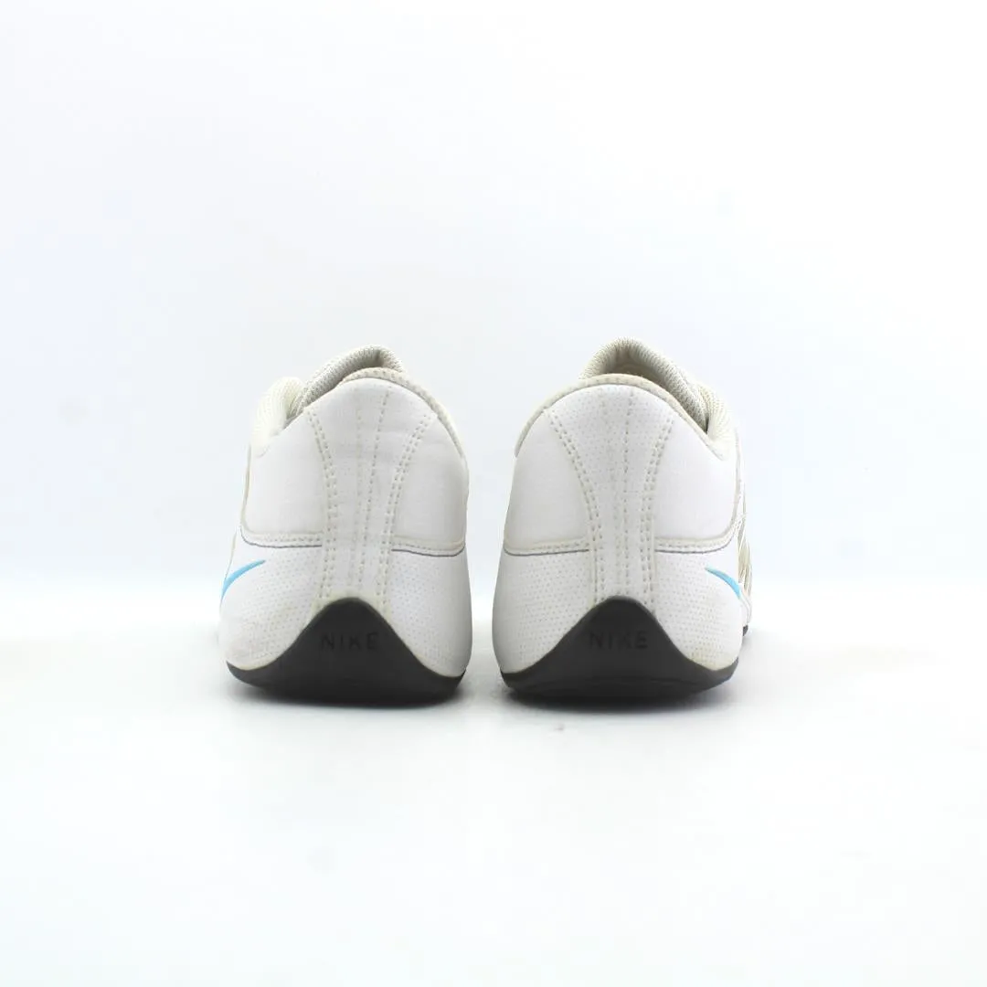 NIKE  MUSIQUE 4