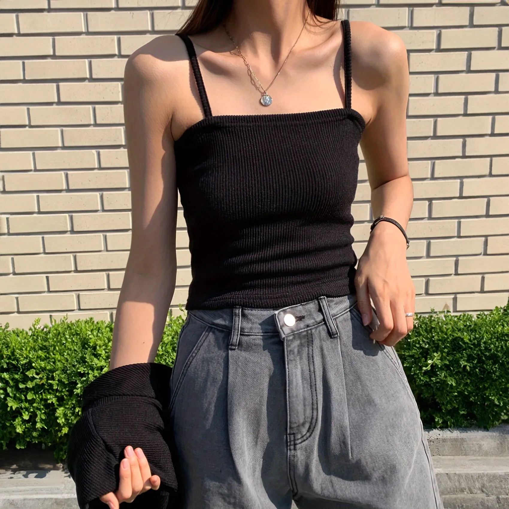 PEOPLETERRITORY women's clothing explosive New new fashionable solid color simple suspender ribbed top small vest wholesale