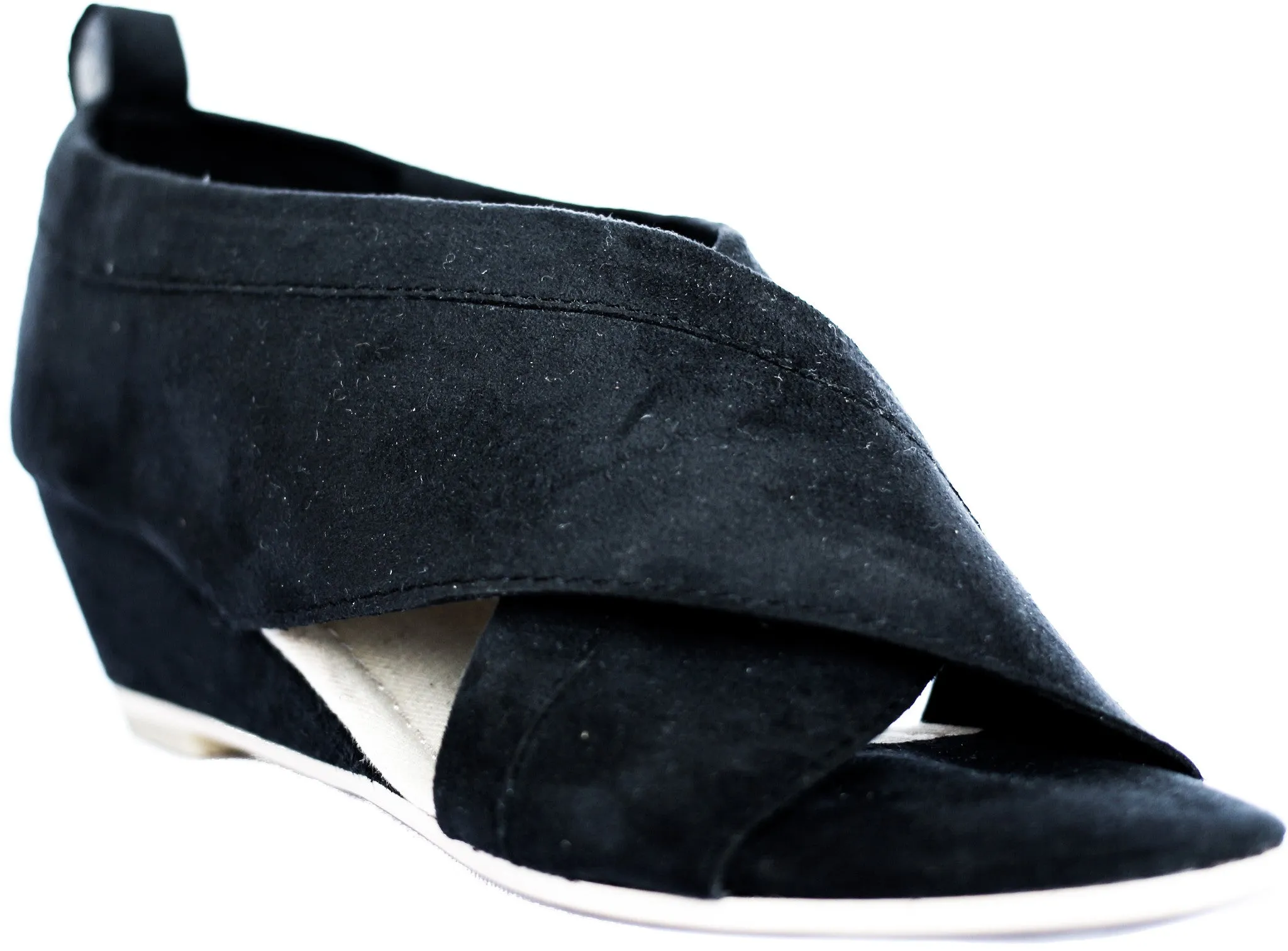 Sheldon Crisscross Black Wedge