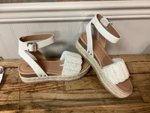 SODA BONE AND RAFFIA SANDALS
